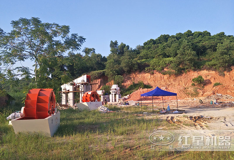 洗石子的機(jī)器生產(chǎn)線搭建現(xiàn)場 洗石子的機(jī)器生產(chǎn)線搭建現(xiàn)場