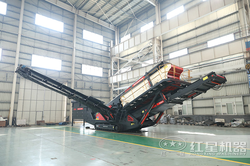 另外，紅星廠家還有履帶裝置的移動(dòng)磕石機(jī)_小型碎石機(jī)