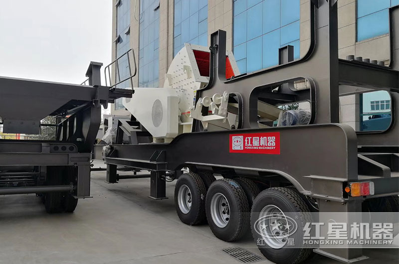 移動錘式破碎機(jī)發(fā)貨，移動靈活，轉(zhuǎn)場方便，效率高