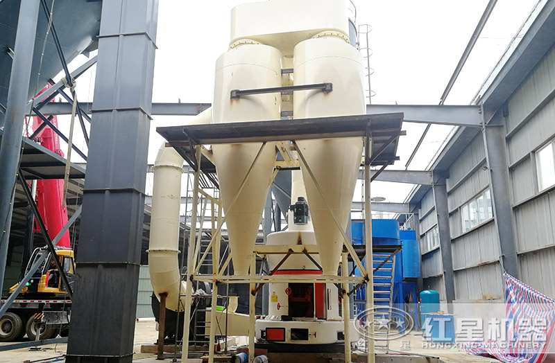 雷蒙磨生產(chǎn)前檢查，側(cè)門可打開