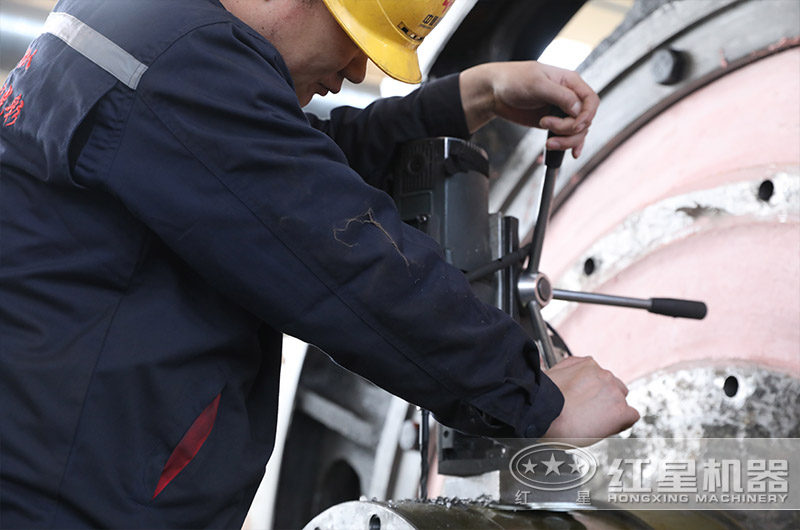 球磨機(jī)設(shè)備制造車間 球磨機(jī)設(shè)備制造車間