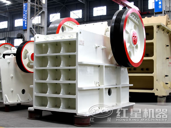 液壓保護(hù)顎式破碎機