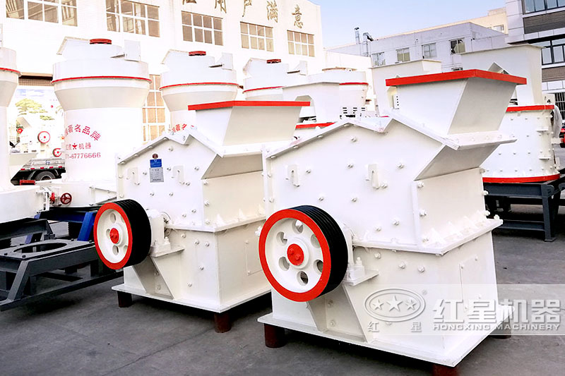 小型細(xì)碎機(jī)，用來破碎石頭的機(jī)器