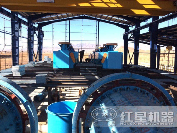 銅礦石選礦作業(yè)現(xiàn)場(chǎng)一角實(shí)拍 銅礦石選礦作業(yè)現(xiàn)場(chǎng)一角實(shí)拍