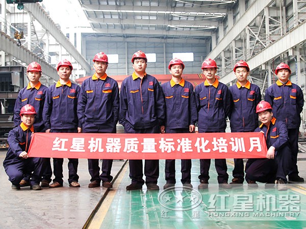 紅星一體化設(shè)計(jì)的可移動(dòng)破碎機(jī)質(zhì)量過硬