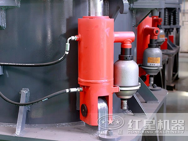 圓錐碎石機(jī)細(xì)節(jié)展示 圓錐碎石機(jī)細(xì)節(jié)展示