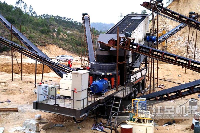 輪胎移動破碎站現(xiàn)場