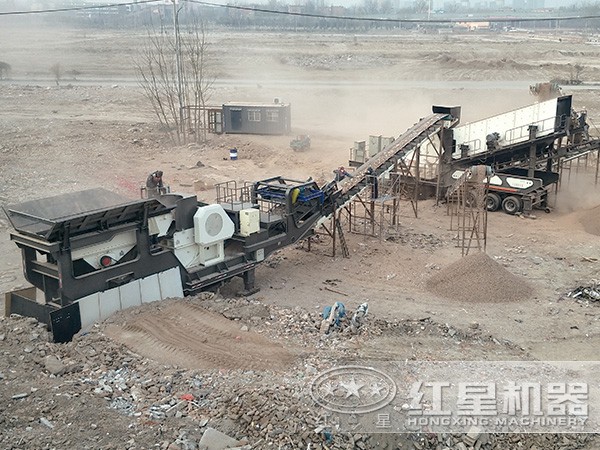 車載流動破碎機(jī)處理建筑垃圾現(xiàn)場 車載流動破碎機(jī)處理建筑垃圾現(xiàn)場