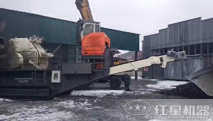 履帶式可移動煤礦破碎機(jī)