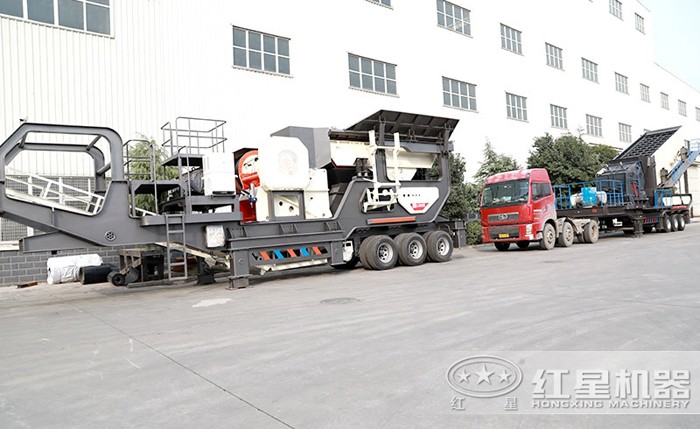 搭載顎式破碎機、反擊式破碎機