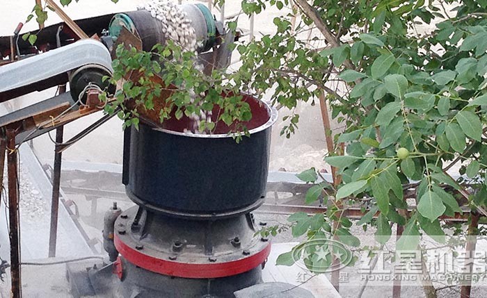 單缸圓錐破作業(yè)現(xiàn)場 單缸圓錐破作業(yè)現(xiàn)場