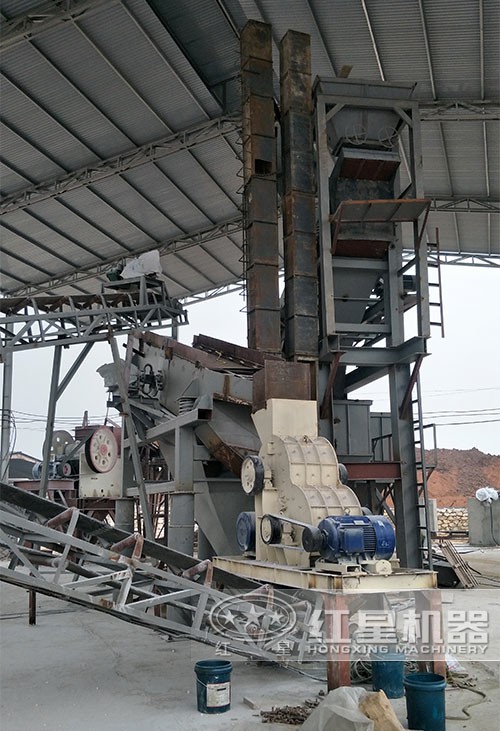 爐灰渣子粉碎機(jī)現(xiàn)場(chǎng)