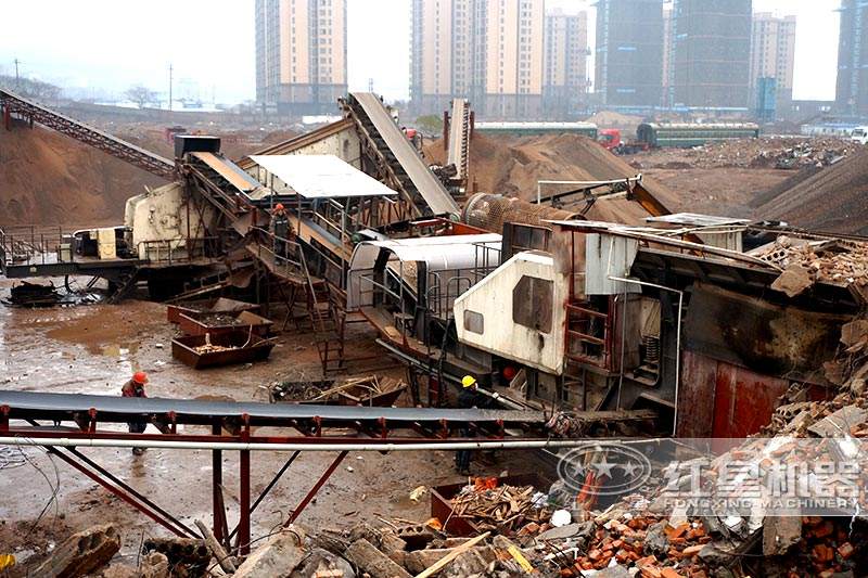 建筑垃圾粉碎機現(xiàn)場展示，可就近現(xiàn)場考察