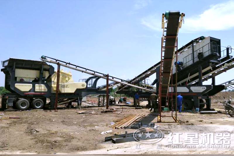紅星移動打石設備客戶現(xiàn)場，時產(chǎn)100噸