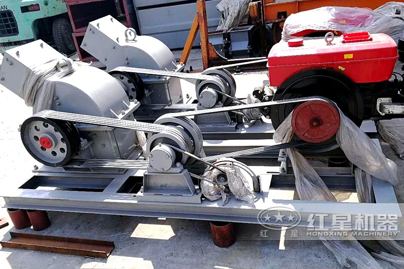 無(wú)篩底煤矸石粉碎機(jī)