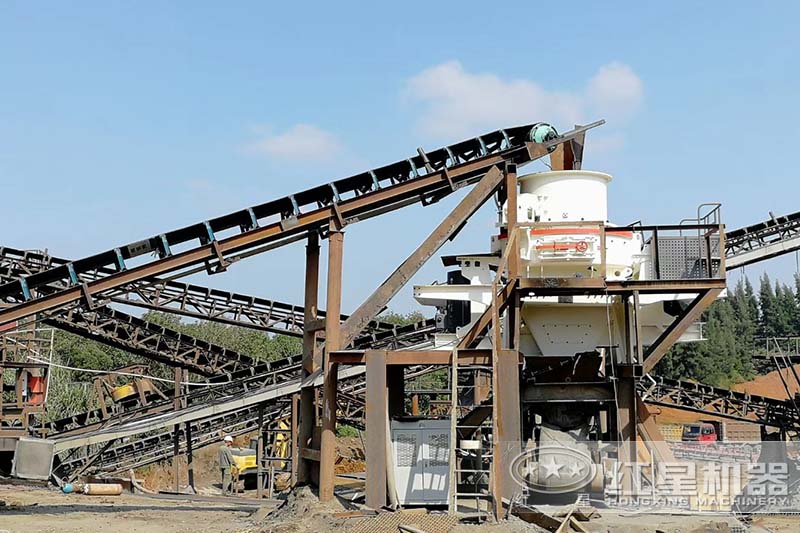 時(shí)產(chǎn)300噸噸全套破石子機(jī)客戶現(xiàn)場，可參觀