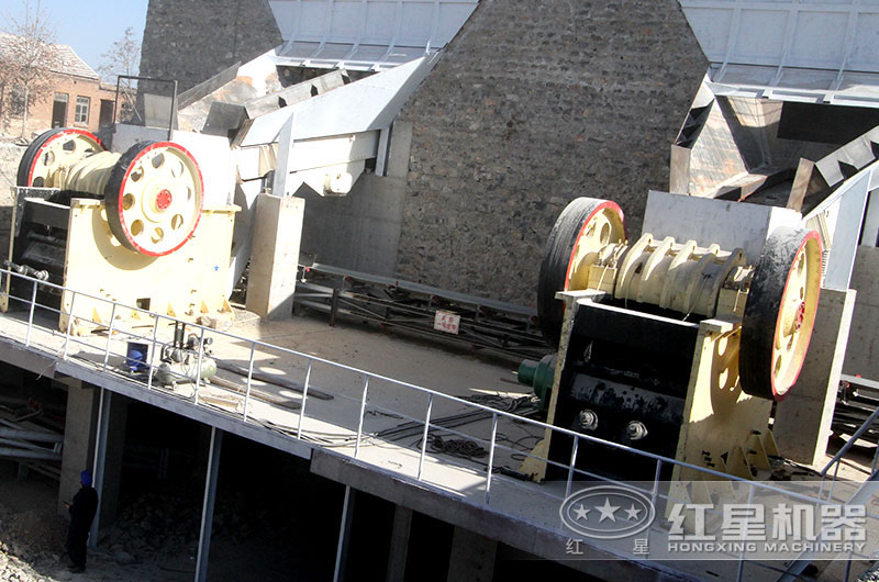 顎破進料口大，破碎力度強適合打頭陣