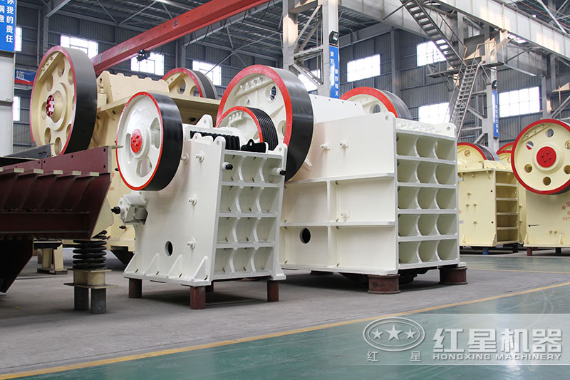 石英砂破碎機(jī)種類多，型號(hào)全，什么價(jià)位都有