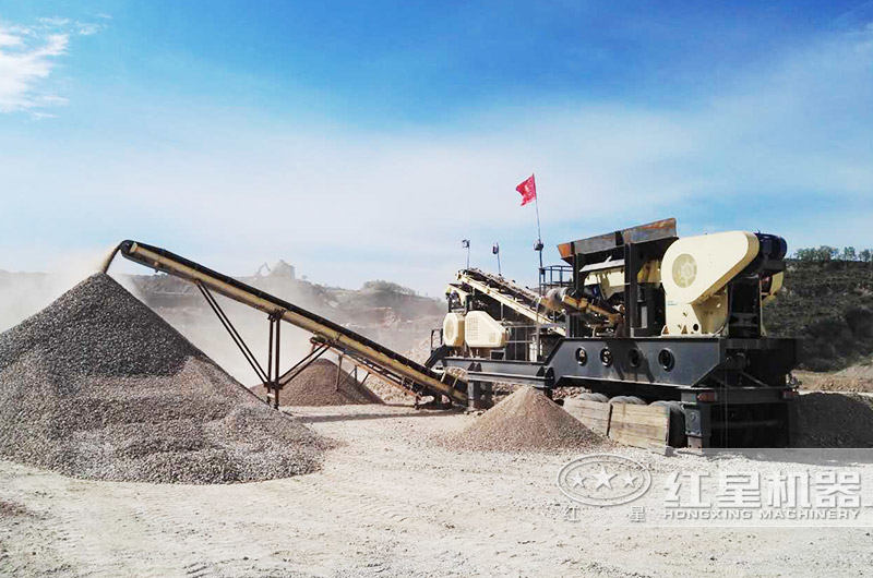 移動(dòng)碎石機(jī)一天能碎多少噸？