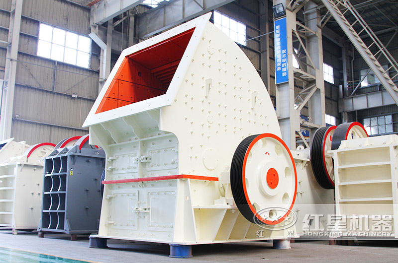 大型重錘式破碎機，破碎生石灰一次成型