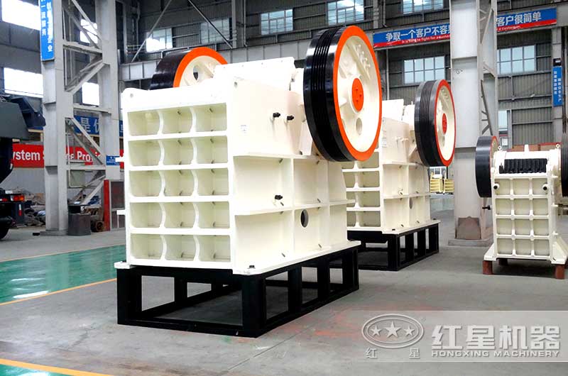 HD德版鄂式破石機(jī)，破碎比大