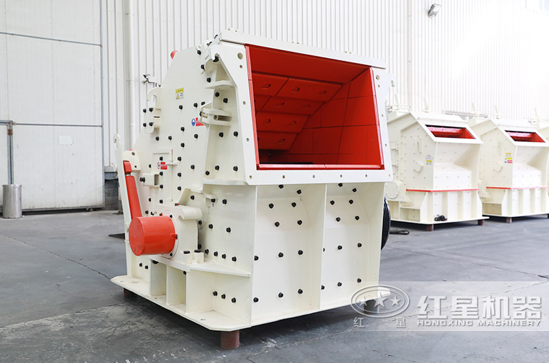 反擊式破碎機(jī)沖擊力大，石粉少