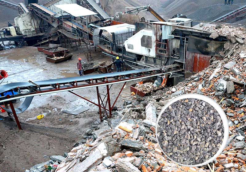 移動破碎機現(xiàn)場，粒形好，客戶非常滿意