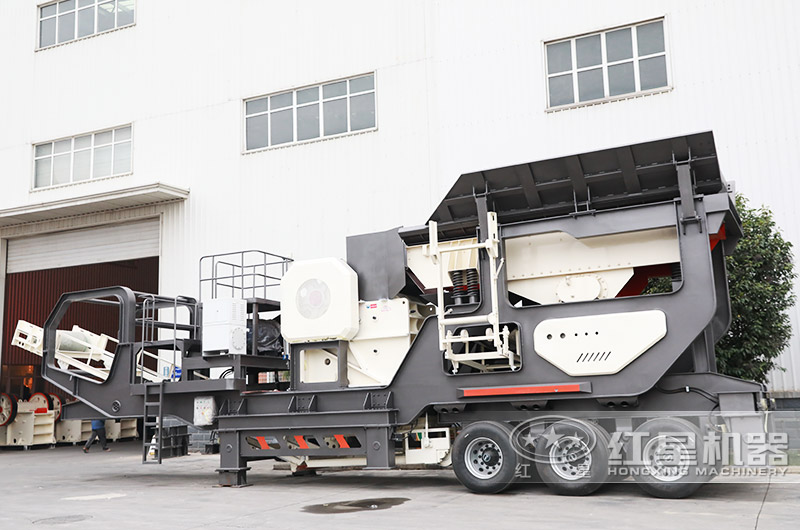 鄂破移動(dòng)石料破碎機(jī)，進(jìn)料口大，破碎力度強(qiáng)