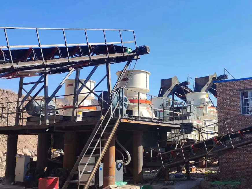 大理石破碎生產(chǎn)線(xiàn)現(xiàn)場(chǎng)