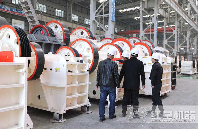 紅星機(jī)器大、中、小型鄂破用戶實(shí)地考察